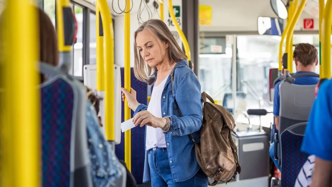 Free Bus Pass DWP Eligibility 2025
